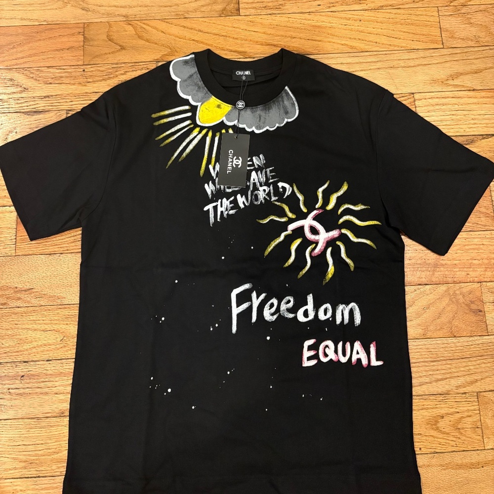 Chanel Graffic T-Shirt - Picture 2 of 2